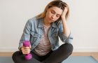 Hantlar mot stress: sänk tempot och bygg lugn styrka på 15 minuter hemma
